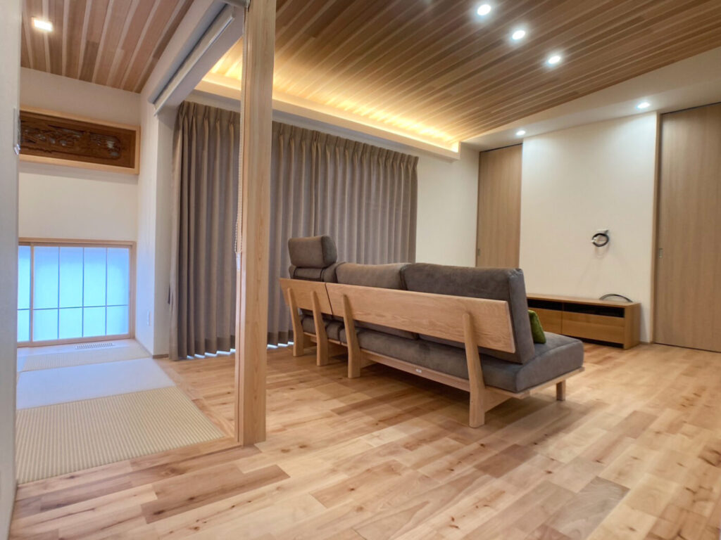 平屋リビングのナチュラルなインテリアコーディネート